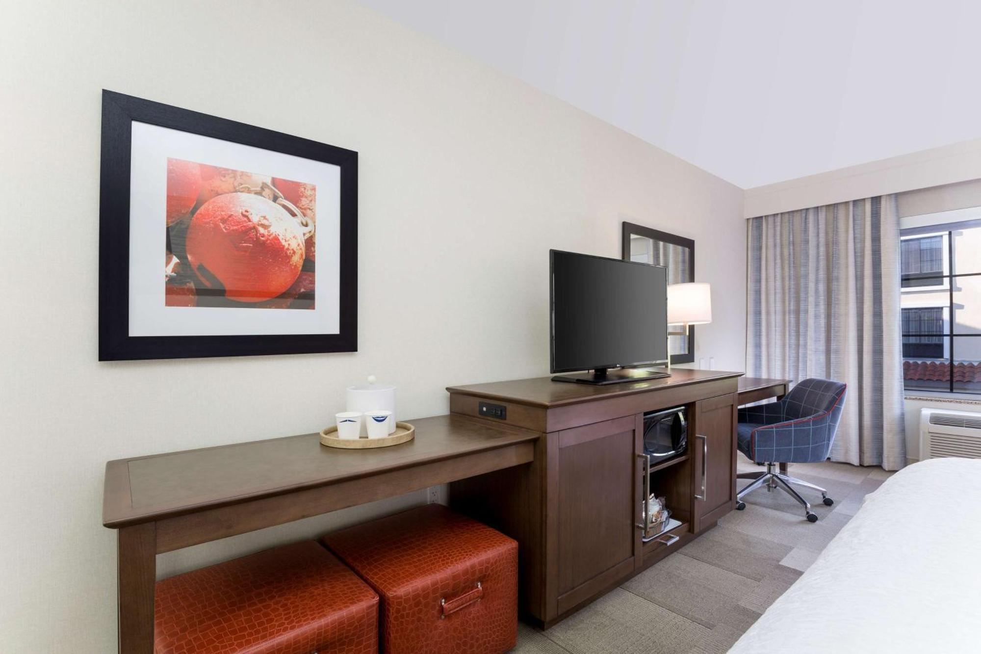 Hampton Inn Santa Barbara/Goleta Bagian luar foto