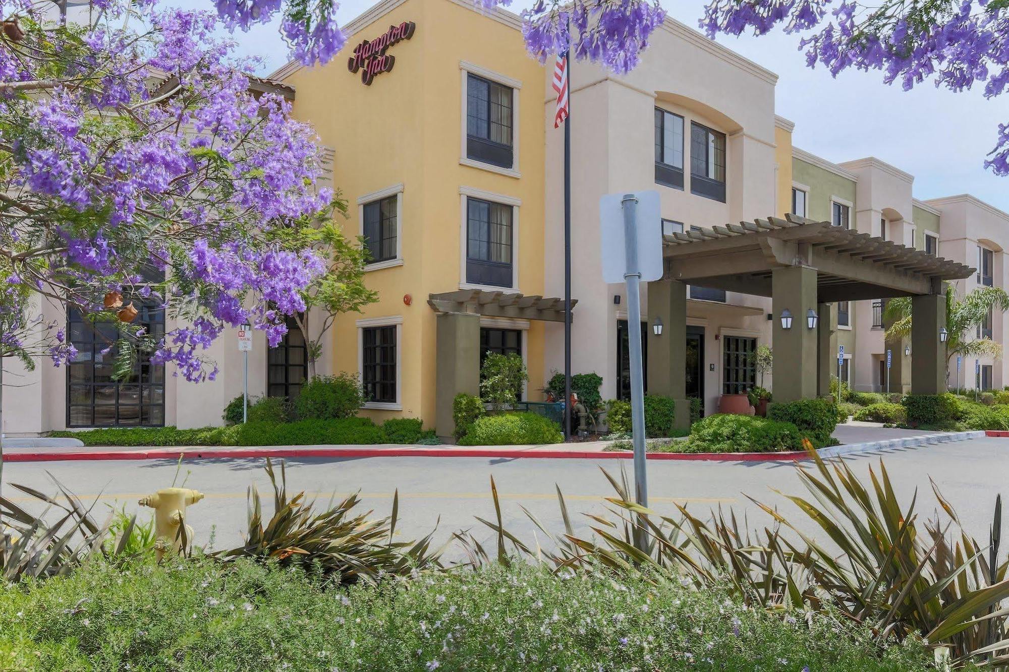 Hampton Inn Santa Barbara/Goleta Bagian luar foto