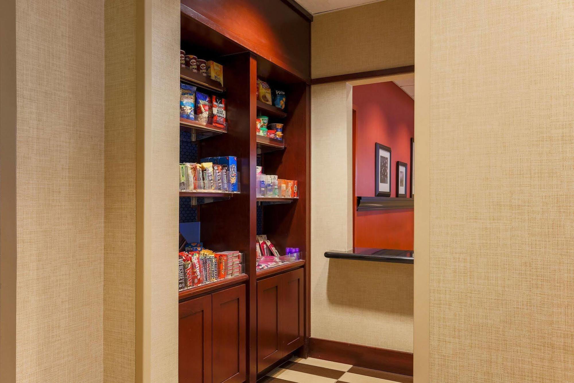 Hampton Inn Santa Barbara/Goleta Bagian luar foto